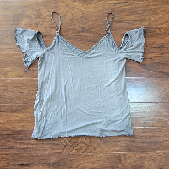 American Eagle Peek-a-Boo Grey Flowy Short Sleeved Blouse Size Large - Picture 5 of 10